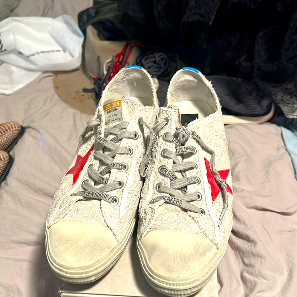 Men’s golden goose size 13 worn only twice